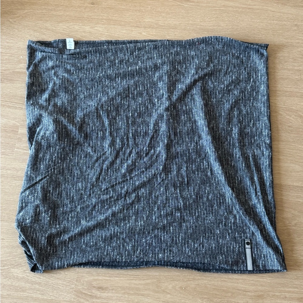 Lululemon infinity scarf